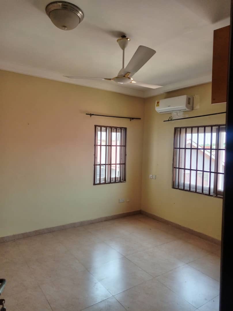 3 bedrooms en-suite apartment at Westland Police Station