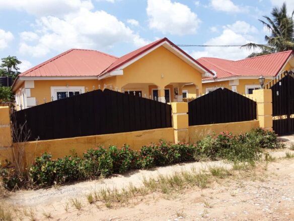 3 bedroom house for sale at Oyarifa