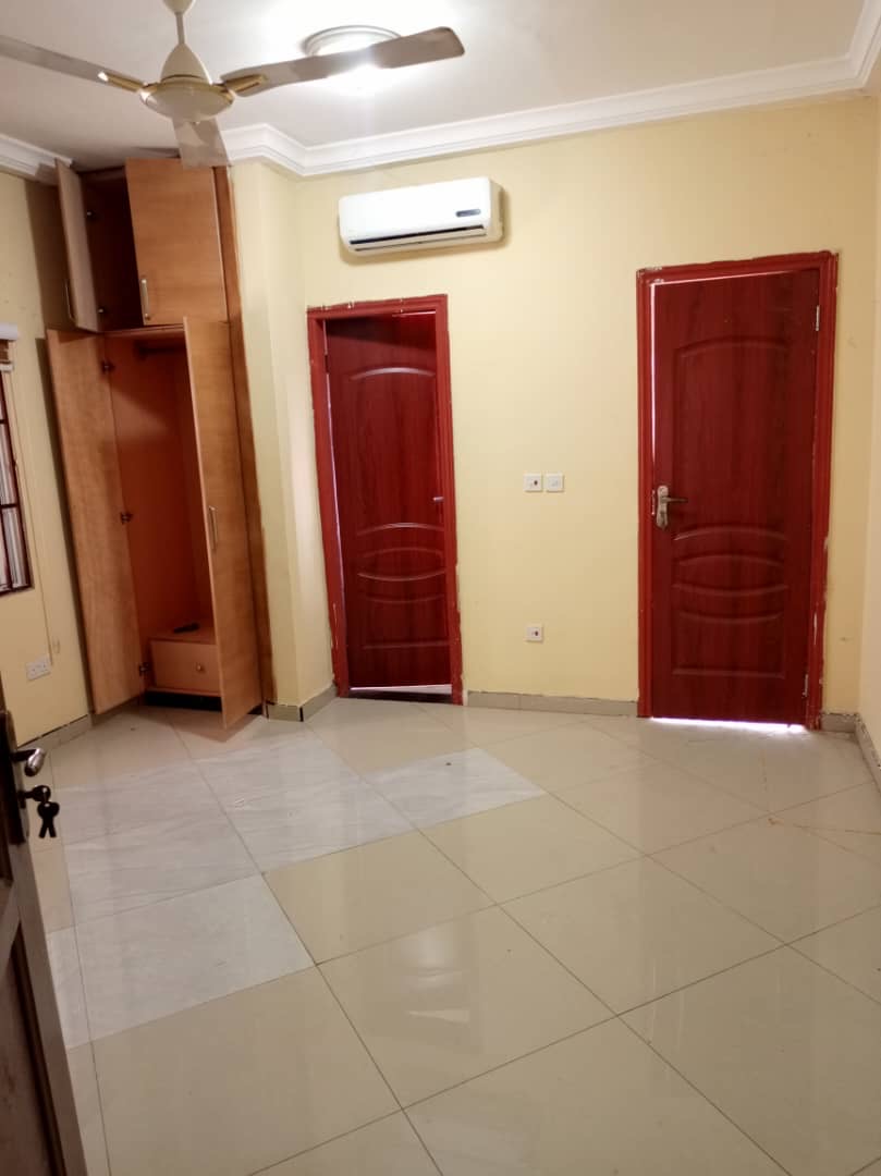 3 bedrooms en-suite apartment at Westland Police Station