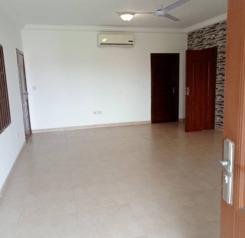 3 bedrooms en-suite apartment at Westland Police Station